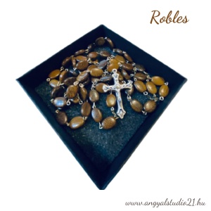 Rózsafüzér dobozban/Robles/